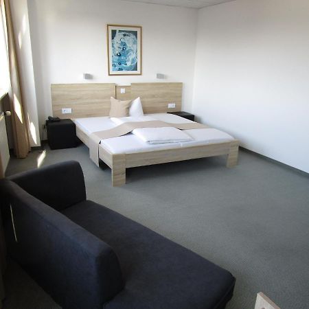 Businesshotel & Appartements Stuttgart-Vaihingen Eksteriør bilde